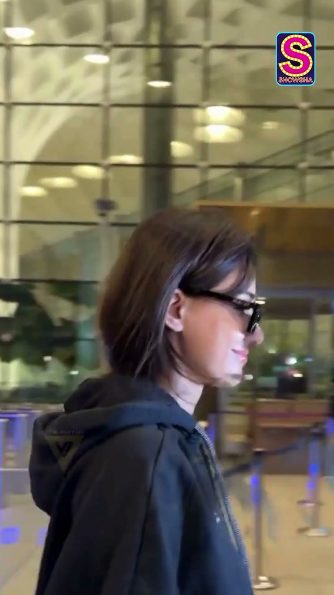 Disha Patani And Her Airport Drip. All Black Jump Suit Is Just Fire | #trending  | N18S