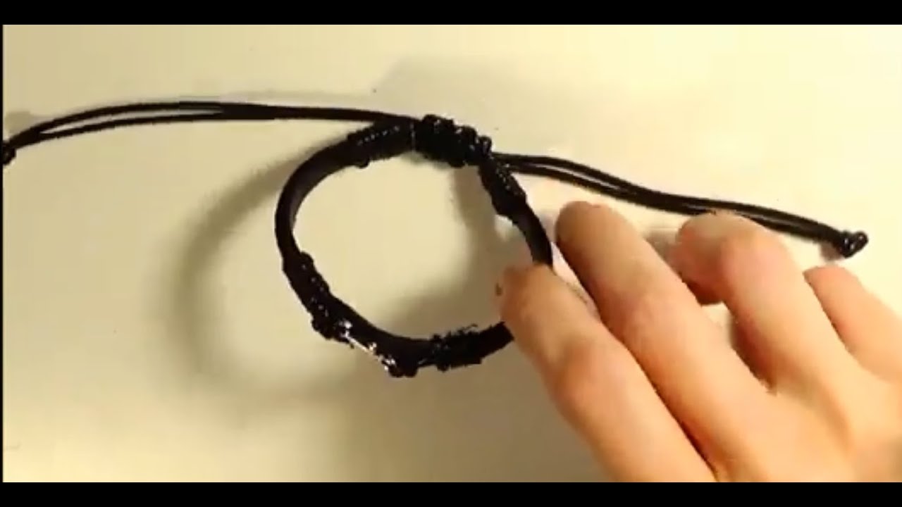 Making a Black Leather Bracelet with Sliding Knot for Men 