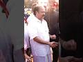 சபாநாயகர்: கிரிக்கெட் விளையாடும் மாணவர்களுடன்.