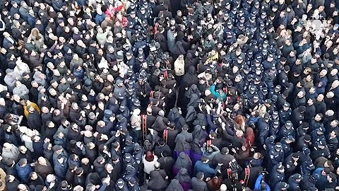 Հավատացյալները Մայր Աթոռից հեռացել են միայն Կաթողիկոսի վեհարան վերադառնալուց հետո