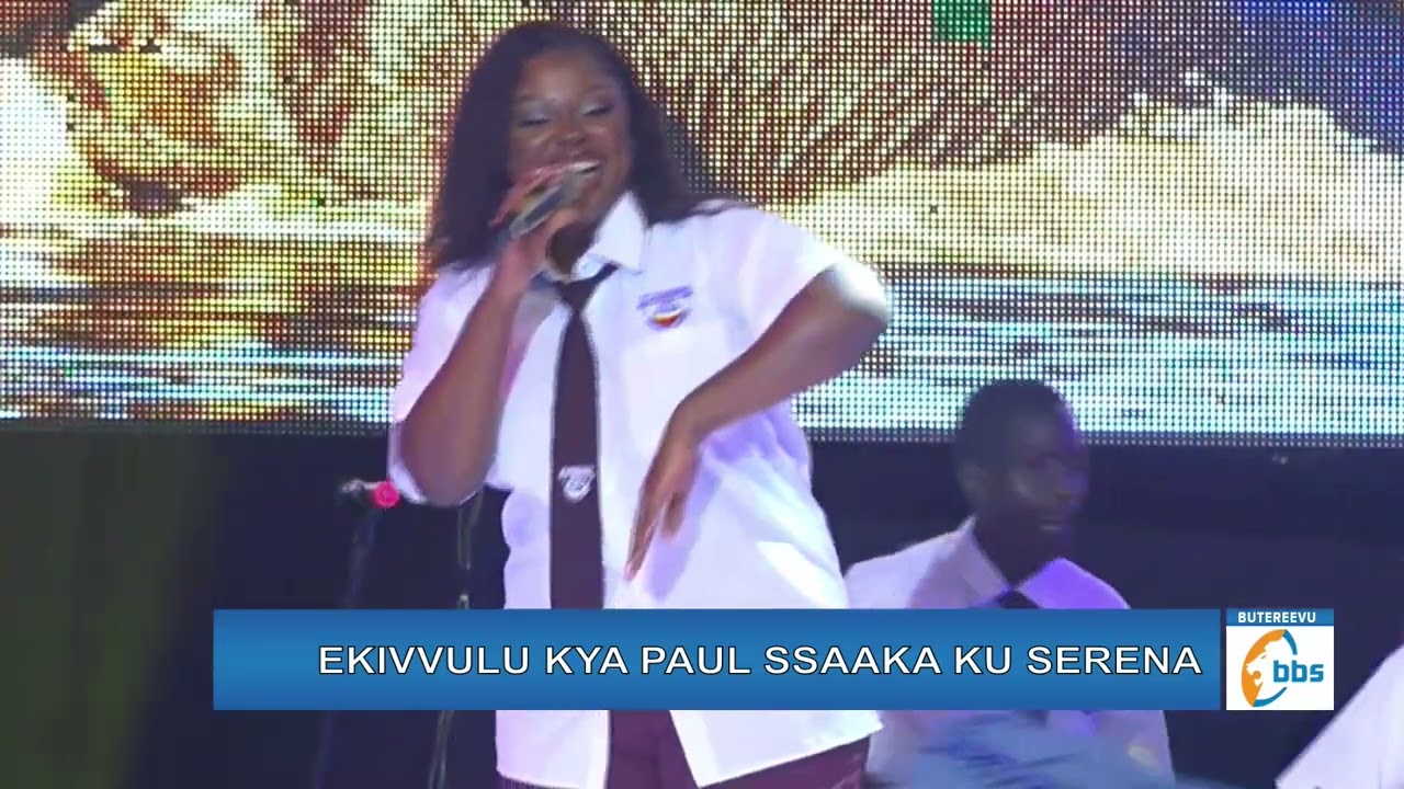 Rema alaludde abantu mu kivvulu kya Ssaaka bw’abadde ayimba oluyimba lwa Ddembe