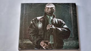 Unboxing: KONRAD BRZOS ZAMACH STANU
Współpraca: rapunboxing@gmail.com
Płyta została zakupiona przez autora filmu i stanowi część jego kolekcji.
https://www.instagram.com/rapunboxingtv
https://www.facebook.com/rapunboxingtv
Beat: Dj Bart (Mad Crew/Baku Baku Skład)
https://www.mixcloud.com/Dj_Bart/ Unboxing: KONRAD BRZOS ZAMACH STANU