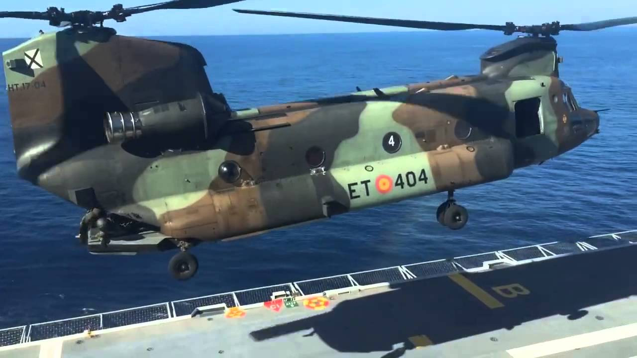 royal australian navy fleet LHD Juan Carlos I, amidships Chinook landing