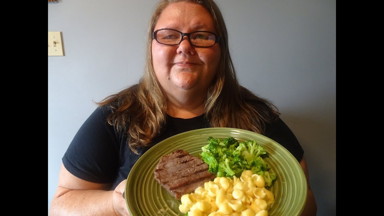 THE BEST STEAK DINNER // WALKING DAY 15 - YouTube