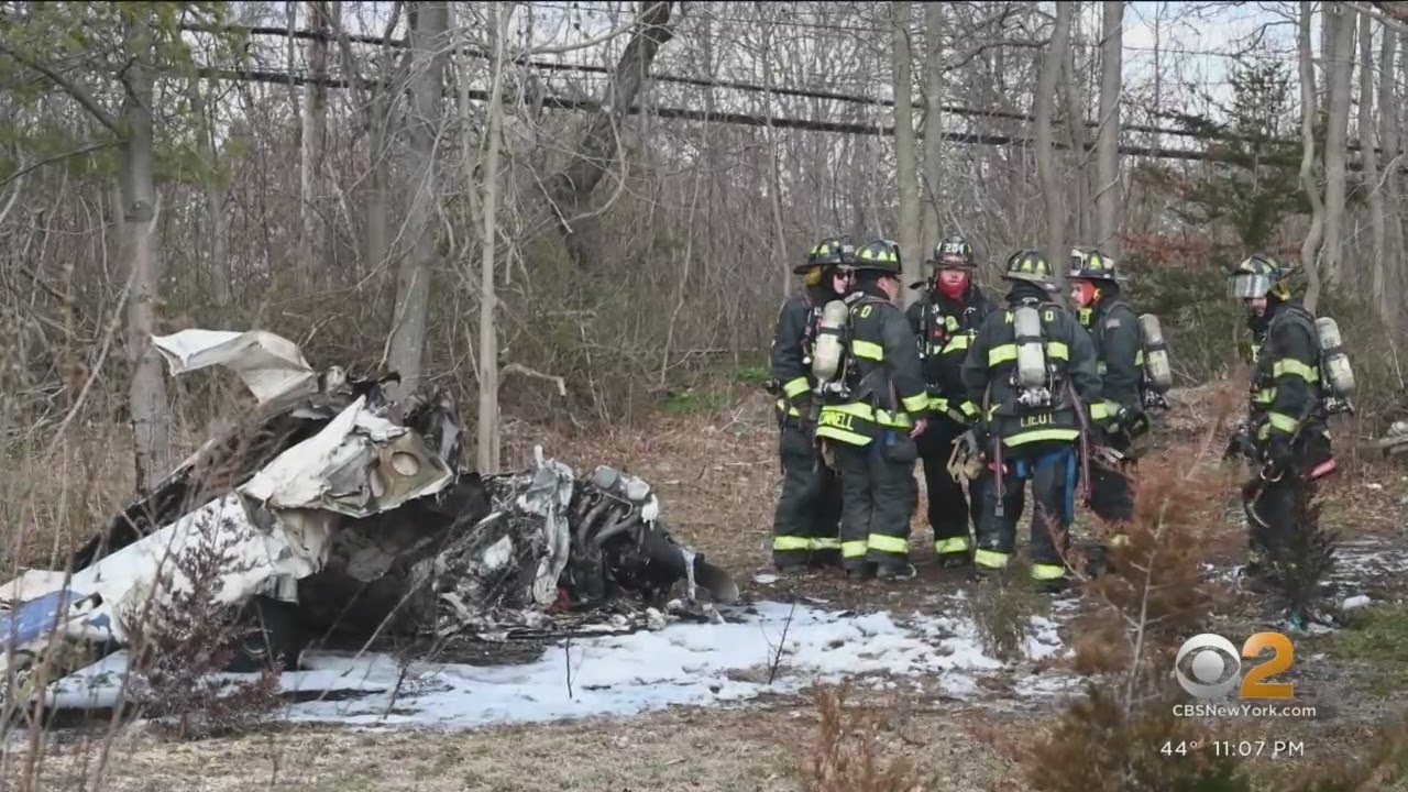 1 dead, 2 critically injured in small plane crash in Lindenhurst YouTube