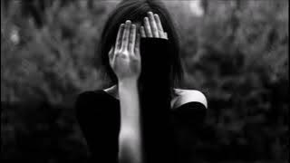 GeoM  -  Holding On