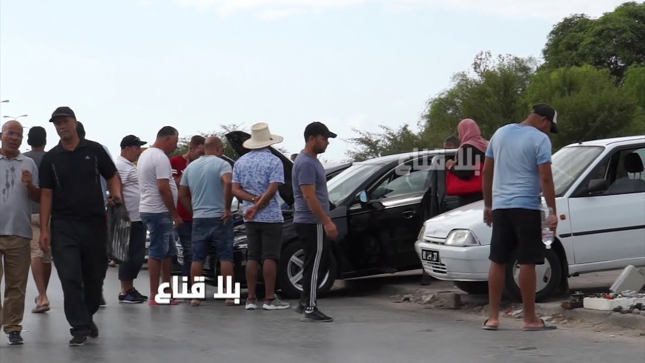 سيارة بعشرة ملاين في سوق الكراهب..كرهبة نظيفة ومدهونة بالقارانتي..تهزك للدزاير وتجيبك هه