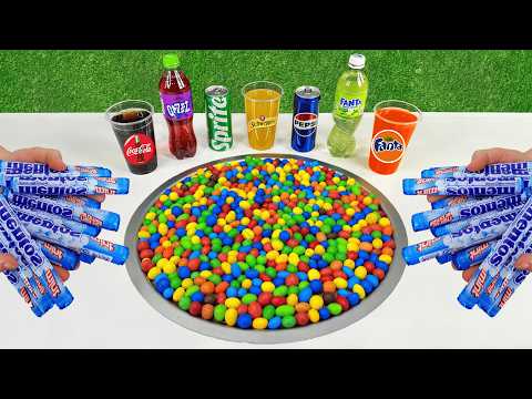 M&Ms Candy VS Popular Sodas !!! Coca cola, Sprite, Pepsi, Fanta, Yedigün, Schweppes Mentos in toilet