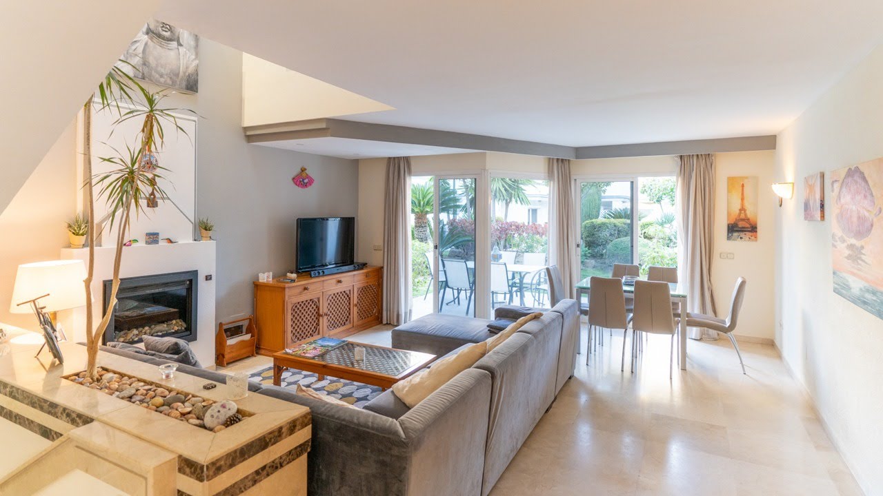 FOR RENT "148" BEACHSIDE APARTMENT TO RENT IN ESTEPONA COSTA DEL SOL