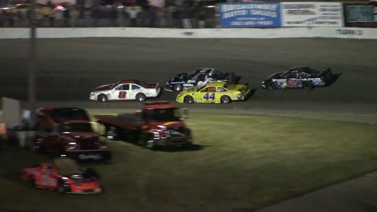 Slinger Front Stretch Wreck YouTube