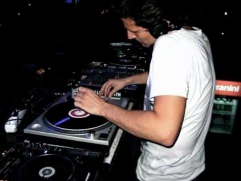 Valentino Kanzyani - Home alone