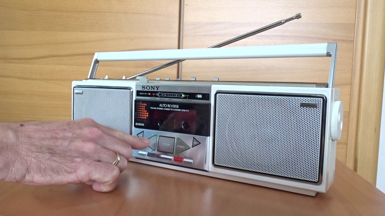 ZX-317 美品 昭和レトロ ソニー SONY CFS-F11 AM/FMラジオ付 ラジカセ