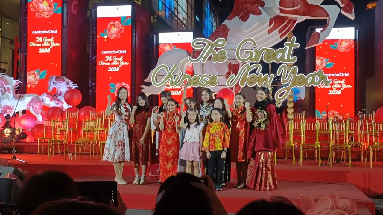 Тайские подростки поразили иностранцев! Они устроили бурные аплодисменты в честь китайского Новог...