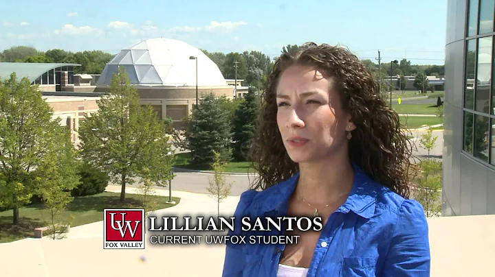 Lillian Santos LOOKS CLOSER at UWFox