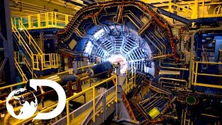 Machine Creates a Super Massive Black Hole | Strip the Cosmos Resimi