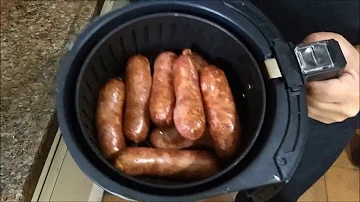 Como fazer linguiça na fritadeira elétrica?