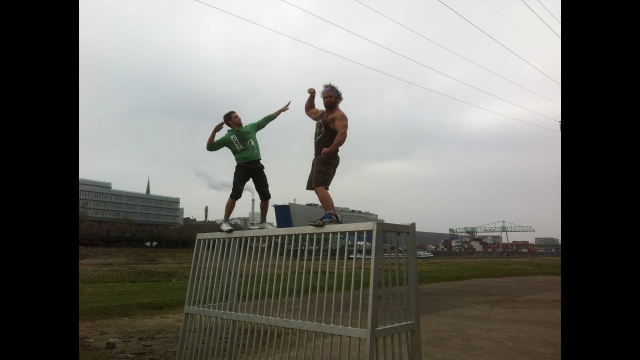 Ein gigantischer Fitnesstempel direkt hinter dem Haus!!! Training sollte nichts kosten!