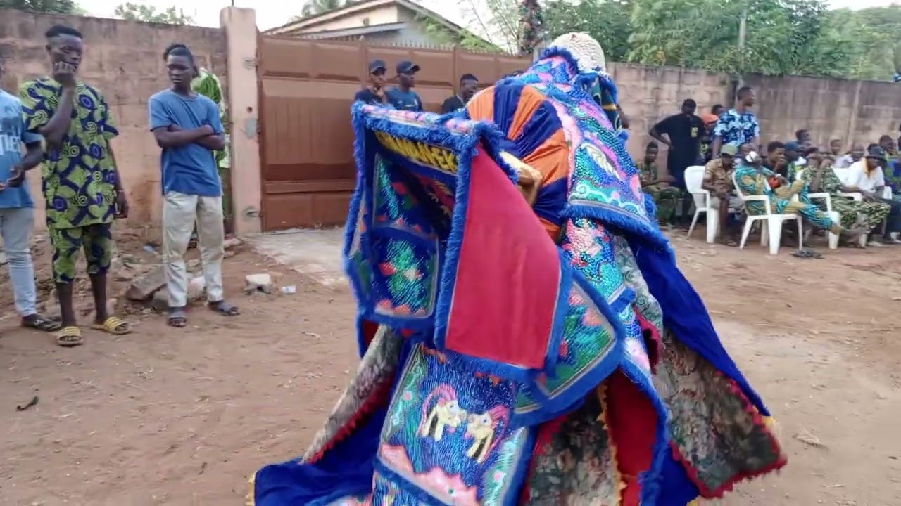 Play chez le Baley OWOLEWA à Ouidah le 29/12/2023 pour le carnaval international de Ouidah 🇧🇯