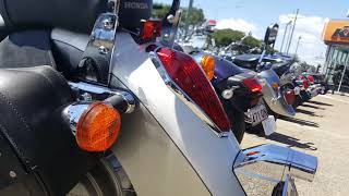 Lee's Honda VT400