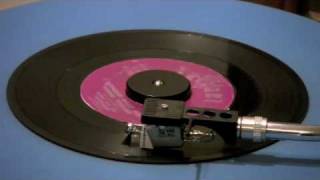 Barry And The Tamerlanes - I Wonder What She's Doing Tonight - 45 RPM chords