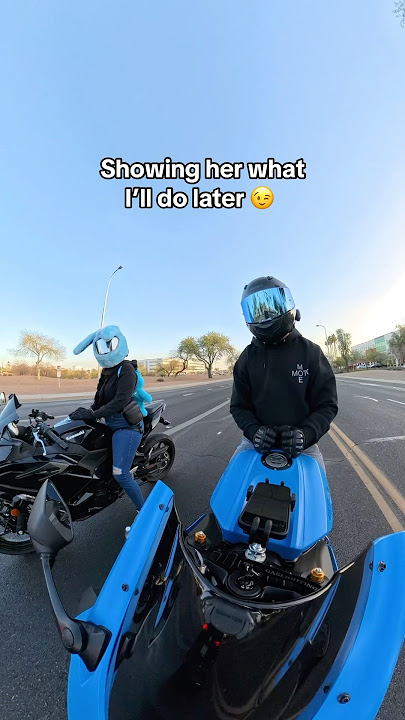 Is this rizz 🤔 #motorcycle  #fyp #yamaha #r7 #bikelife #couple  #biketok #booktok #bikergirl