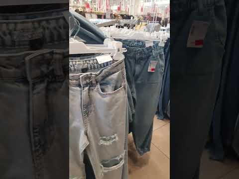 تخفيضات خطيرة عند ديفاكتو