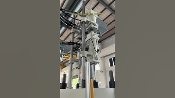 Vertical Injection Molding Machine
