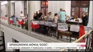 Protesty Opiekunów Osób Niepełnosprawnych Bez Porozumienia Tvp Info, 28.03.2014