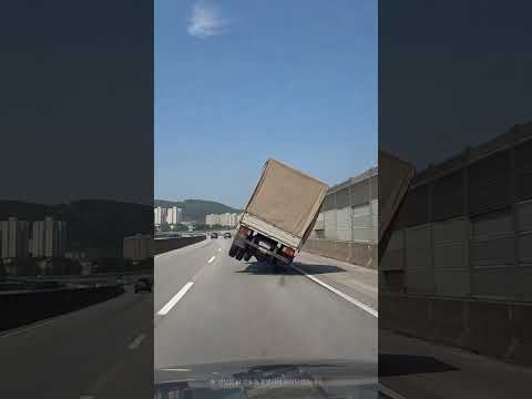 넘어가기 직전, 옆에서 받쳐줬습니다 #자영업 #쇼츠 #창업