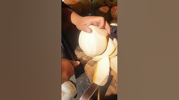Best Machetes for Coconut Opening: A Practical Comparison