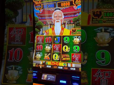 Tamaki intenta atinarle al juego | Cancún, México.