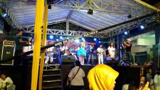 Download lagu WIWI AYUNI WIWI AYUNI