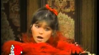 Valerie Bertinelli Sings 