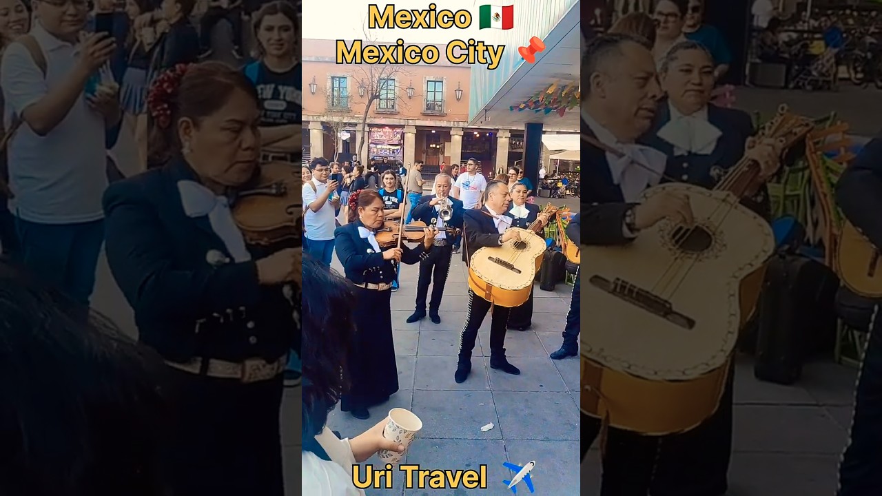 #UriTravel ✈️ | Mexico 🇲🇽 | Mexico City | Garibaldi Plaza | Resturant visitor started to sing 🎤