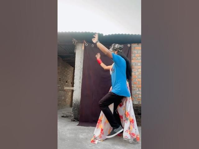 Gore gore mukhade pe 😎#shorts #bollywoodsongs #hindihitsong #hindisong #hindi #love #short #video