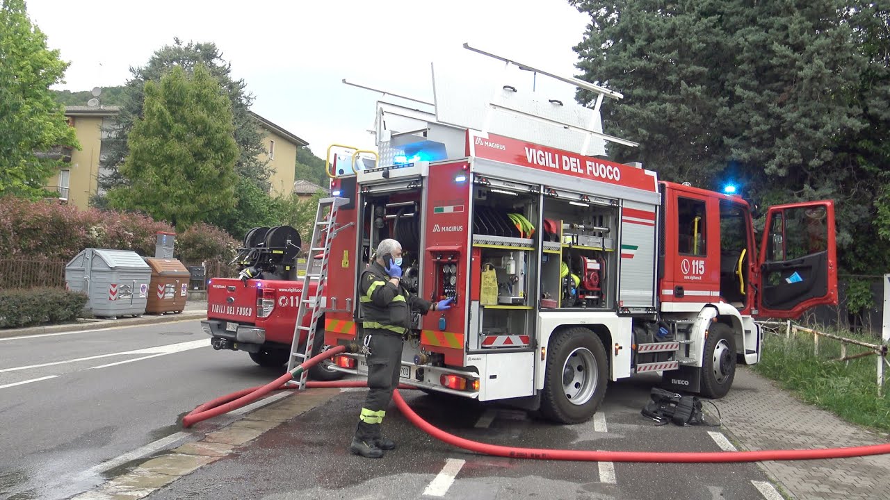 Incendio capannone a Collebeato (BS) uscita + intervento Vigili del Fuoco Brescia