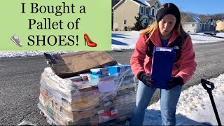 I bought a Pallet of Liquidation Shoes!! Unboxing!