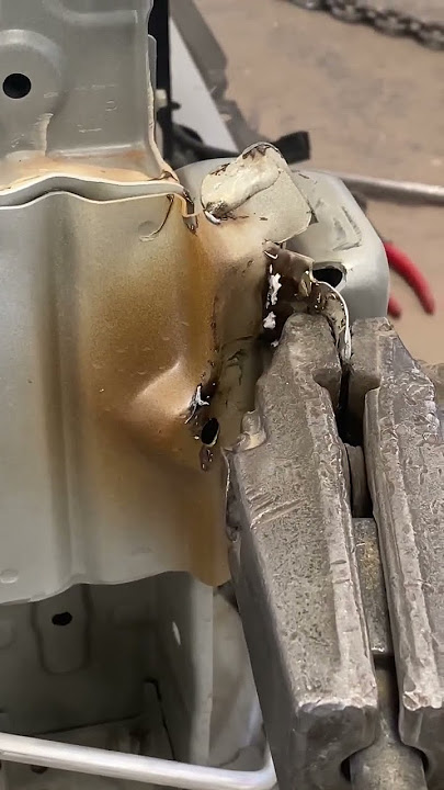 Toyota Yaris frame fixing nicely #art #artist #automobile  #ararautozoneas