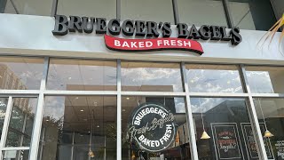 Eating at Bruegger's Bagels in Downtown Tampa, FL | Places to Eat in Downtown Tampa | Bagel Review