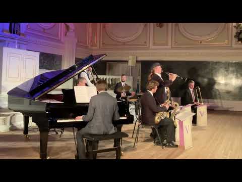 Violet Stompers - BLACK AND TAN FANTASY (Live)