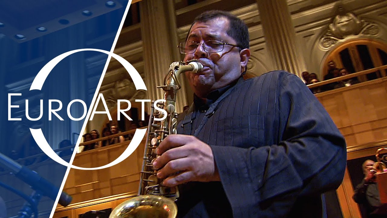 João Bosco - Linha de Passe (Banda Mantiqueira) | São Paulo Samba Concert (9/14)