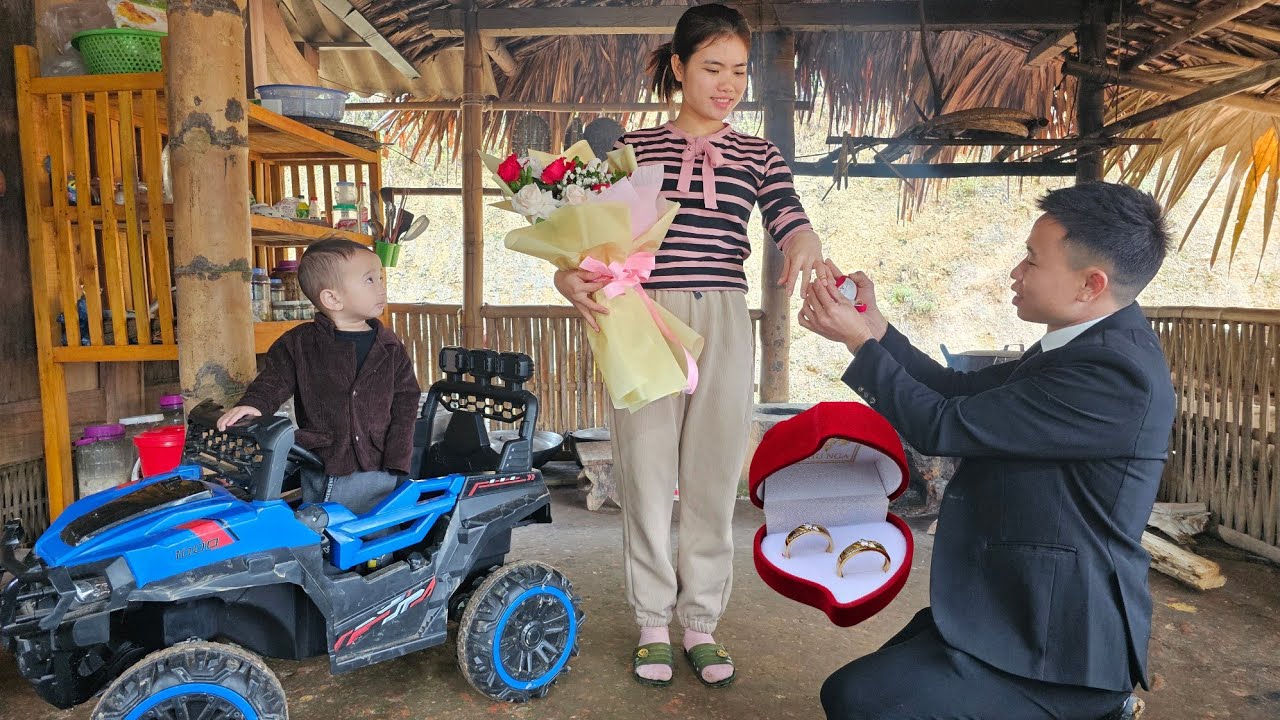 «Генеральному директору Хангу сделали романтическое предложение с цветами и кольцом, Туи Хан Фук ...