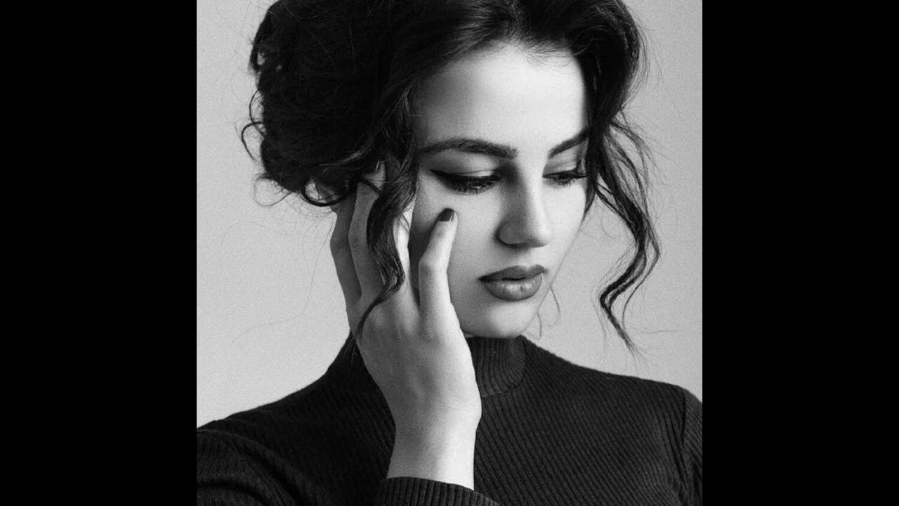 Анивар крыльями. Анивар певица. Anivar держи меня крепче слова. Анивар хочешь я молчу. Анивар хочешь я молчу.