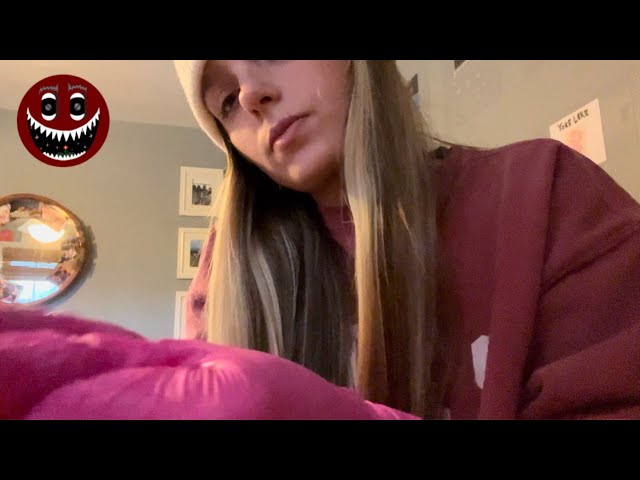 MEMBERS ONLY! moody girl gives you a hand massage