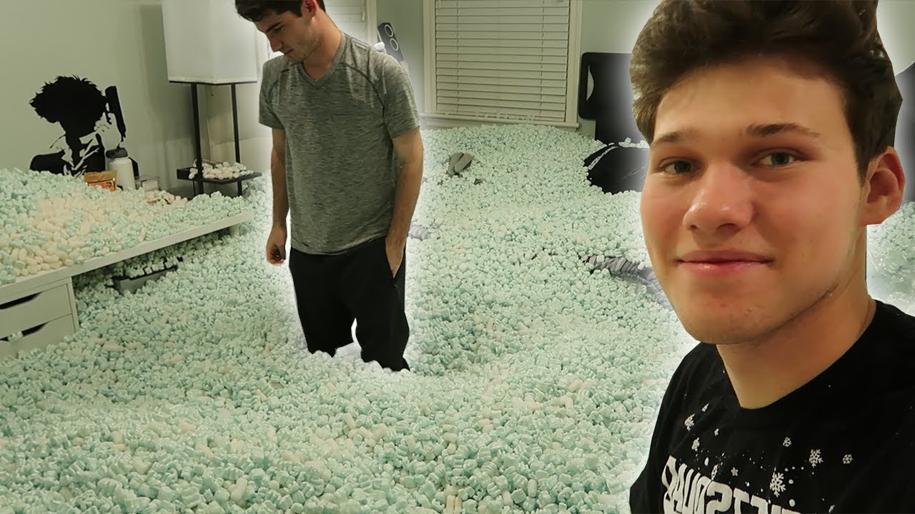 post it notes prank PRANKING ROOMATES ROOM WITH 10,000 PACKING PEANUTS!