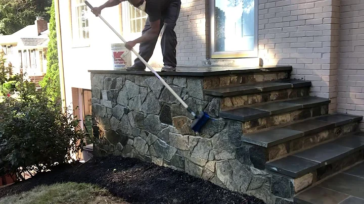 Lavando gradas de piedra natural