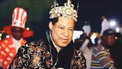 PASTOR CHRIS👑🥰 #birthdayhighlights #offer7 #dec7 #pastorchrisoyakhilome #loveworldsingers #bennyhinn