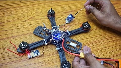 FPV DRONE BUILD/ MAMBA F405 FLIGHT CONTROLLER STACK/ RUNCAM PHONEIX 2 NANO CAMERA