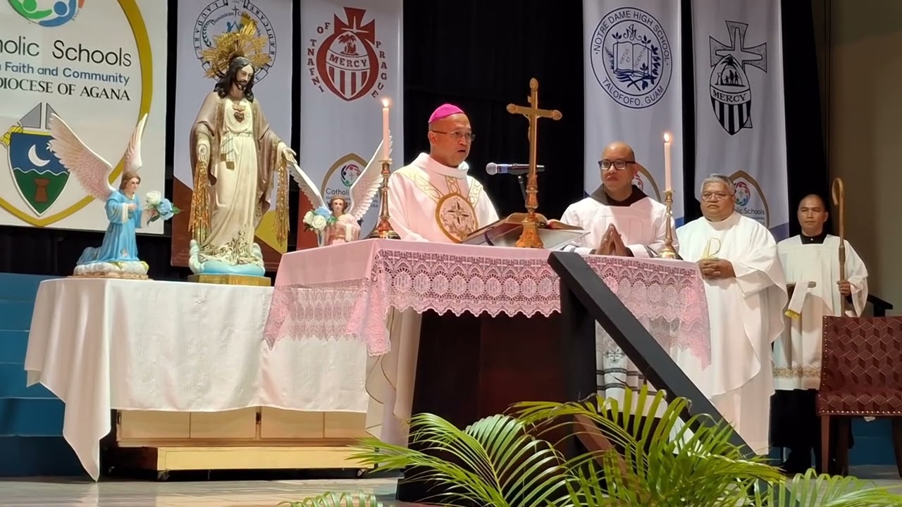 Archdiocese of Agana educators  open Catholic Educators' Conference with Mass