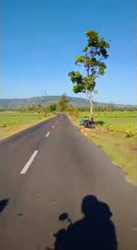 JALAN-JALAN SAMA SI DOII